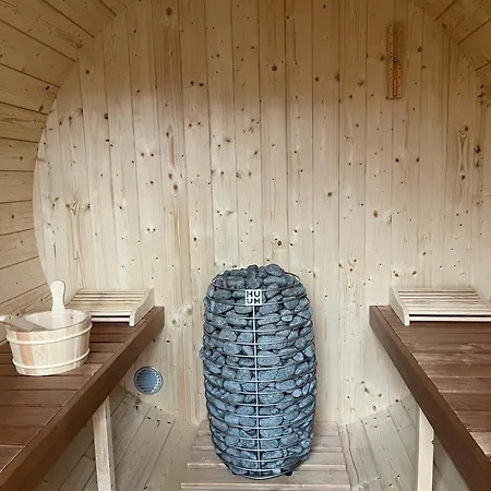 Di - Mit Sauna * Mucheln